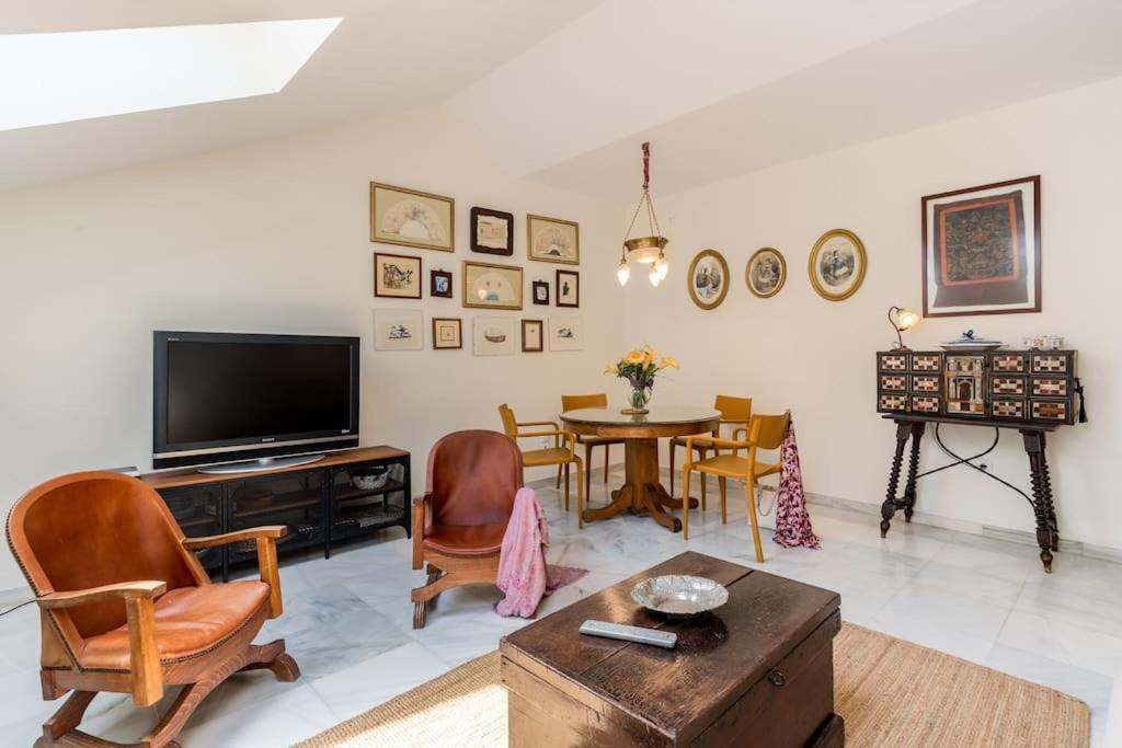 Apartamentos Rg, San Vicente 22 Sevilla Eksteriør billede